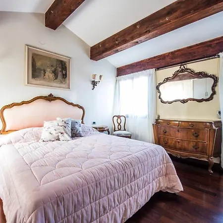 Attic Behind St. Mark's Square Apartamento Venecia