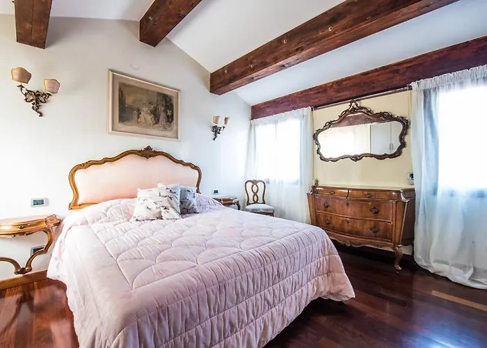 Attic Behind St. Mark's Square Apartament Wenecja