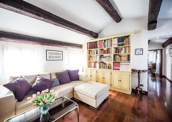 アパート Attic Behind St. Mark's Square