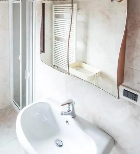 Attic Behind St. Mark's Square アパート *