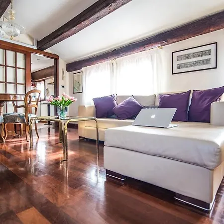 Attic Behind St. Mark's Square Benátky